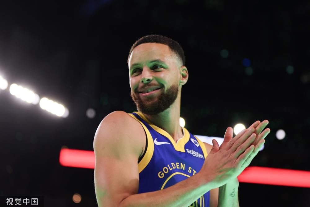 目光再次聚 目光再次聚