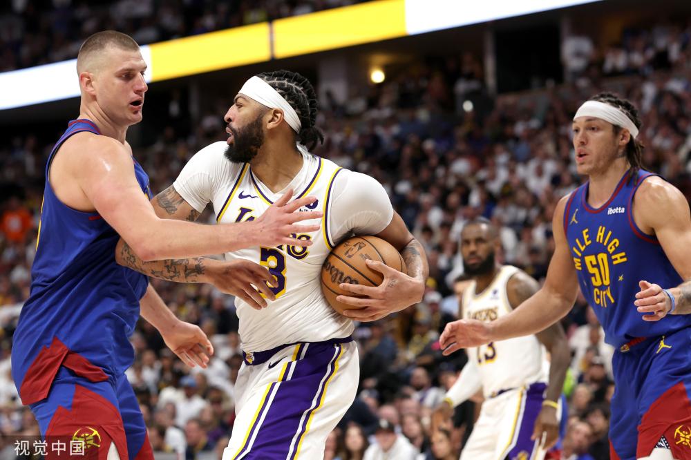 客场赛场上 客场赛场上