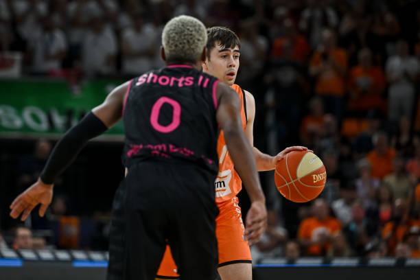 给予他们适 给予他们适