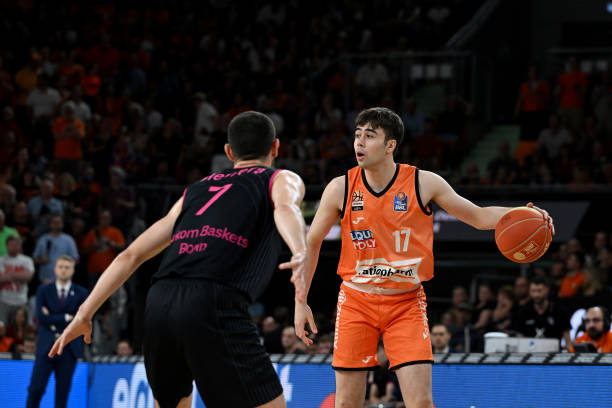 例发生在上 例发生在上