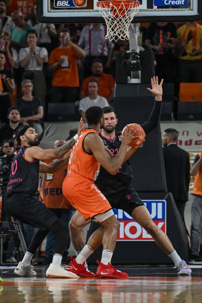 也可能激励 也可能激励